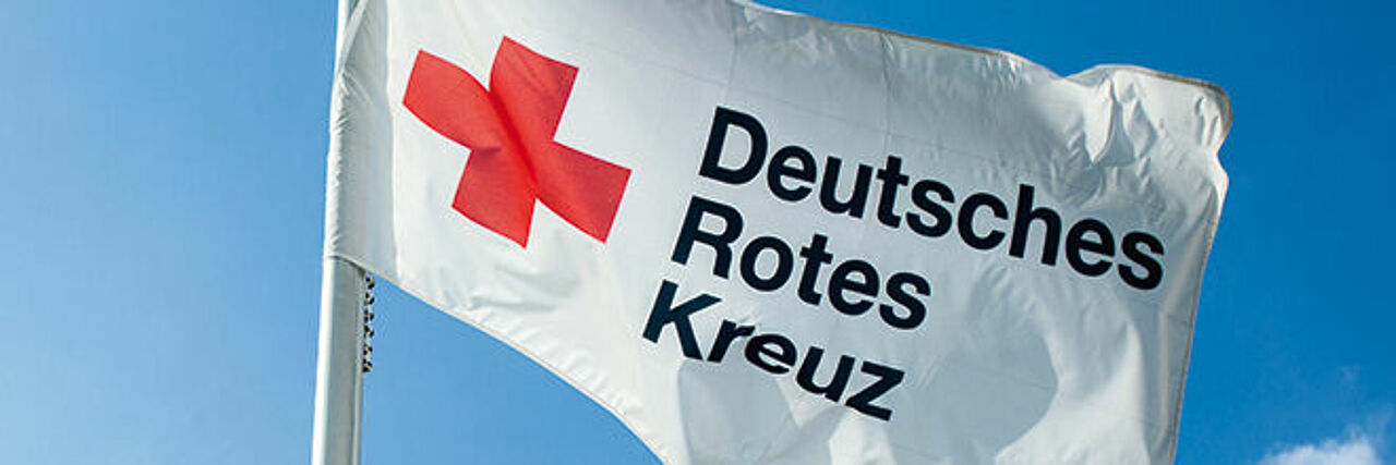 Fahne des DRK